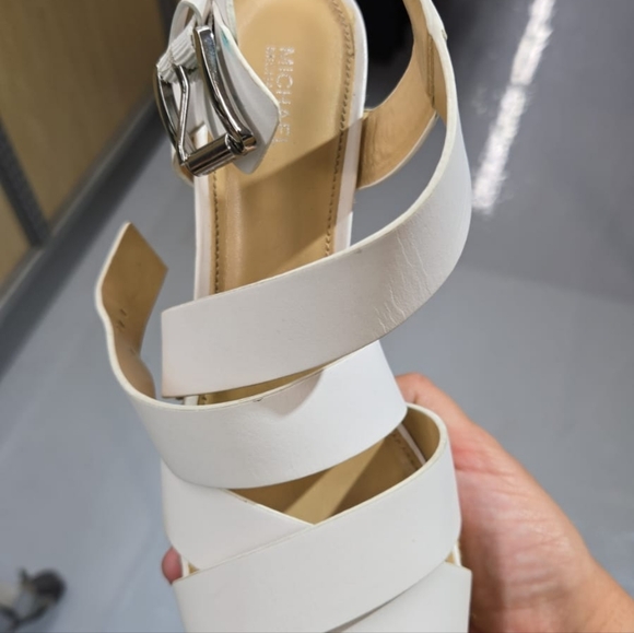 Sandale MK pour femme en excellente état - Picture 5 of 5